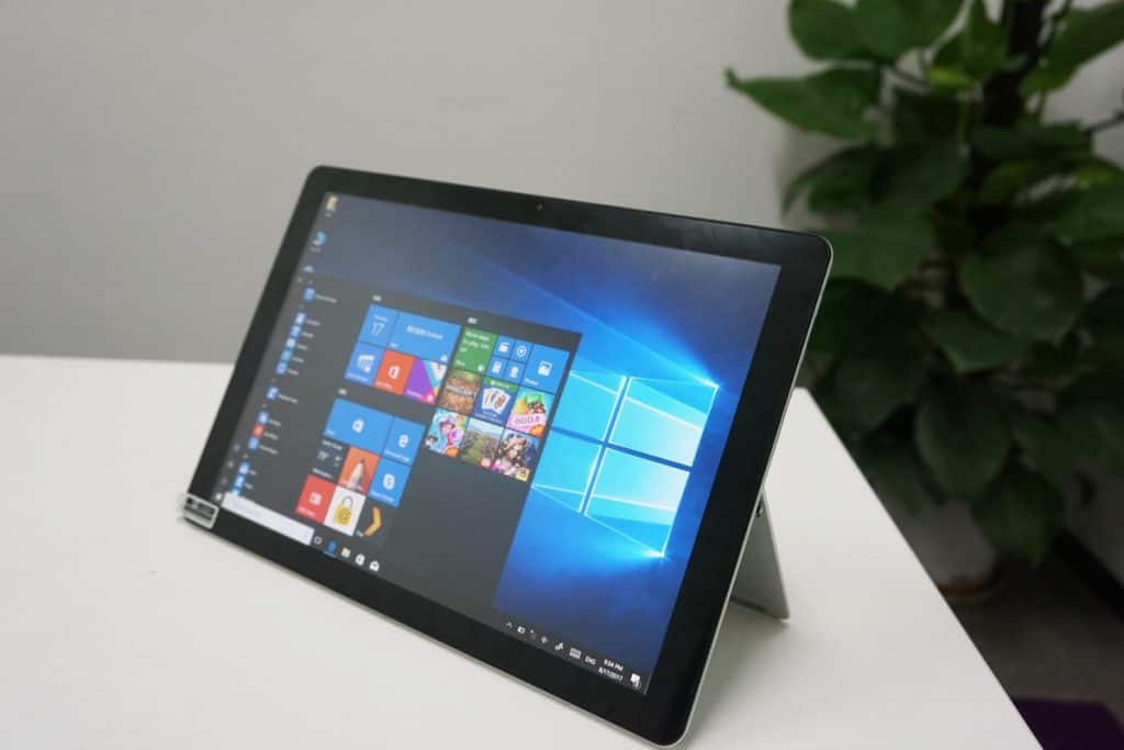 Chuwi SurBook 2 in 1 Tablet PC: recensione e prime impressioni