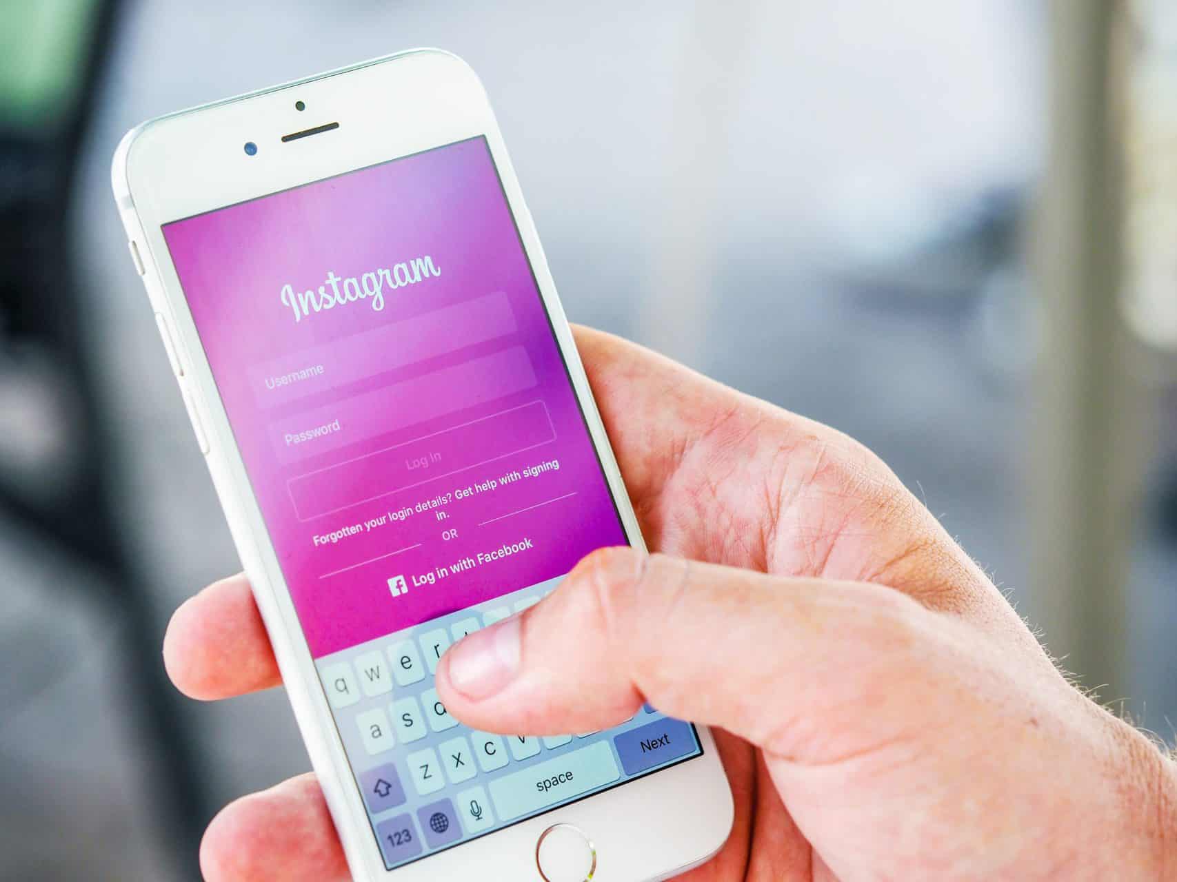 Instagram aggiornamento: fare gli screen alle foto senza notificarlo