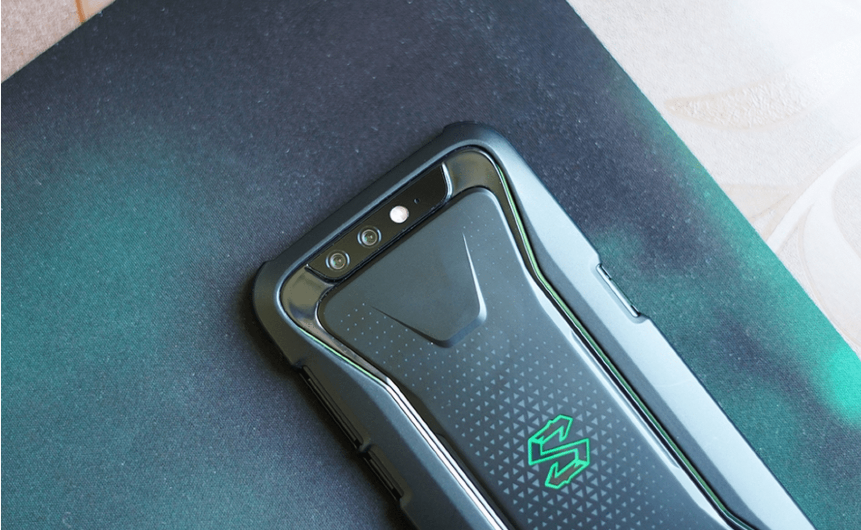 Evento Xiaomi Black Shark il 23 ottobre: in arrivo Black Shark 2?
