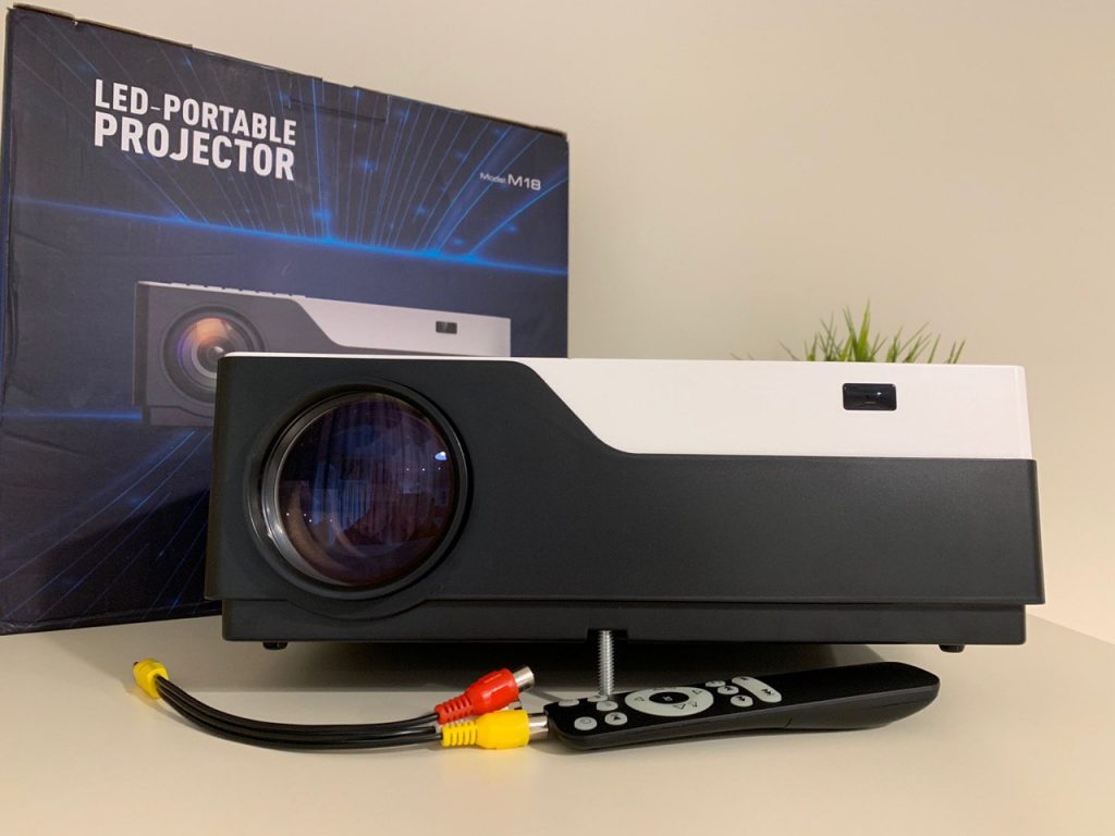 Proiettore M18 out of the box