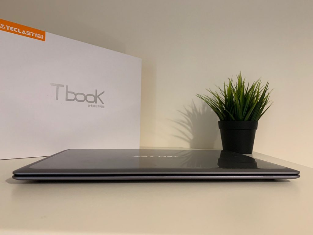 Notebook Teclast F7 Plus closed