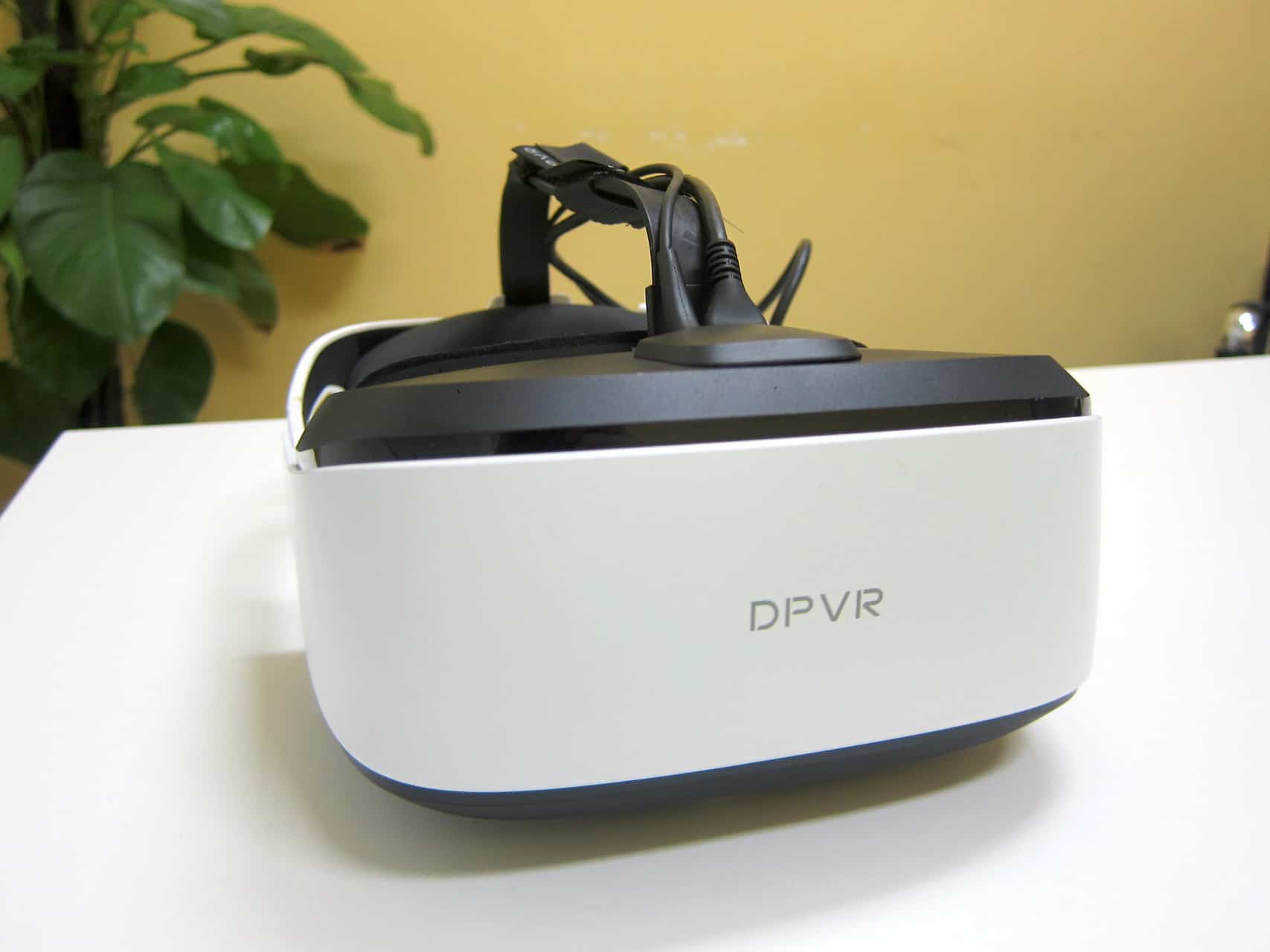 Deepoon DPVR E3 VR: collegamento e primo utilizzo