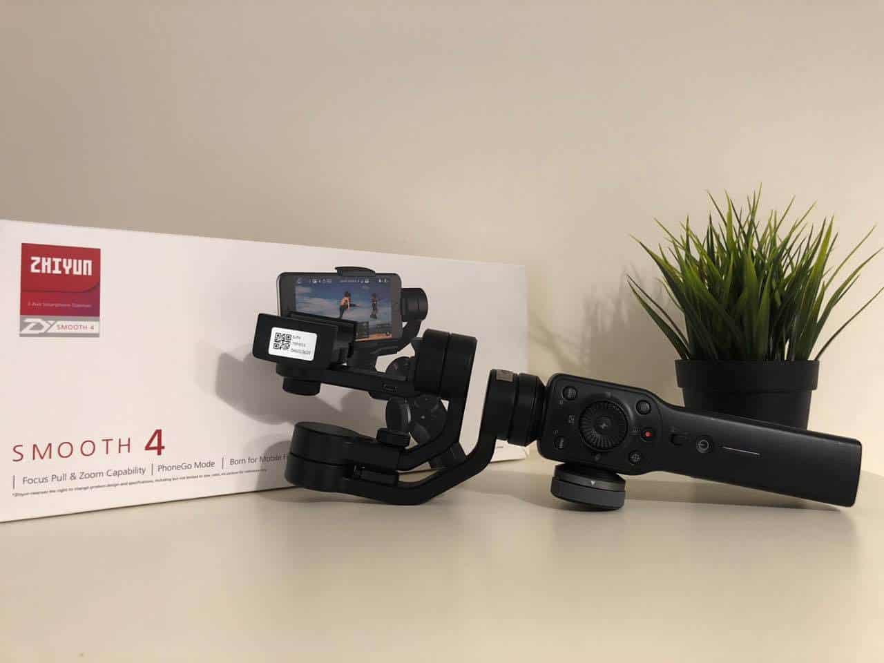 Stabilizzatore Zhiyun Smooth 4: recensione e guida d’uso