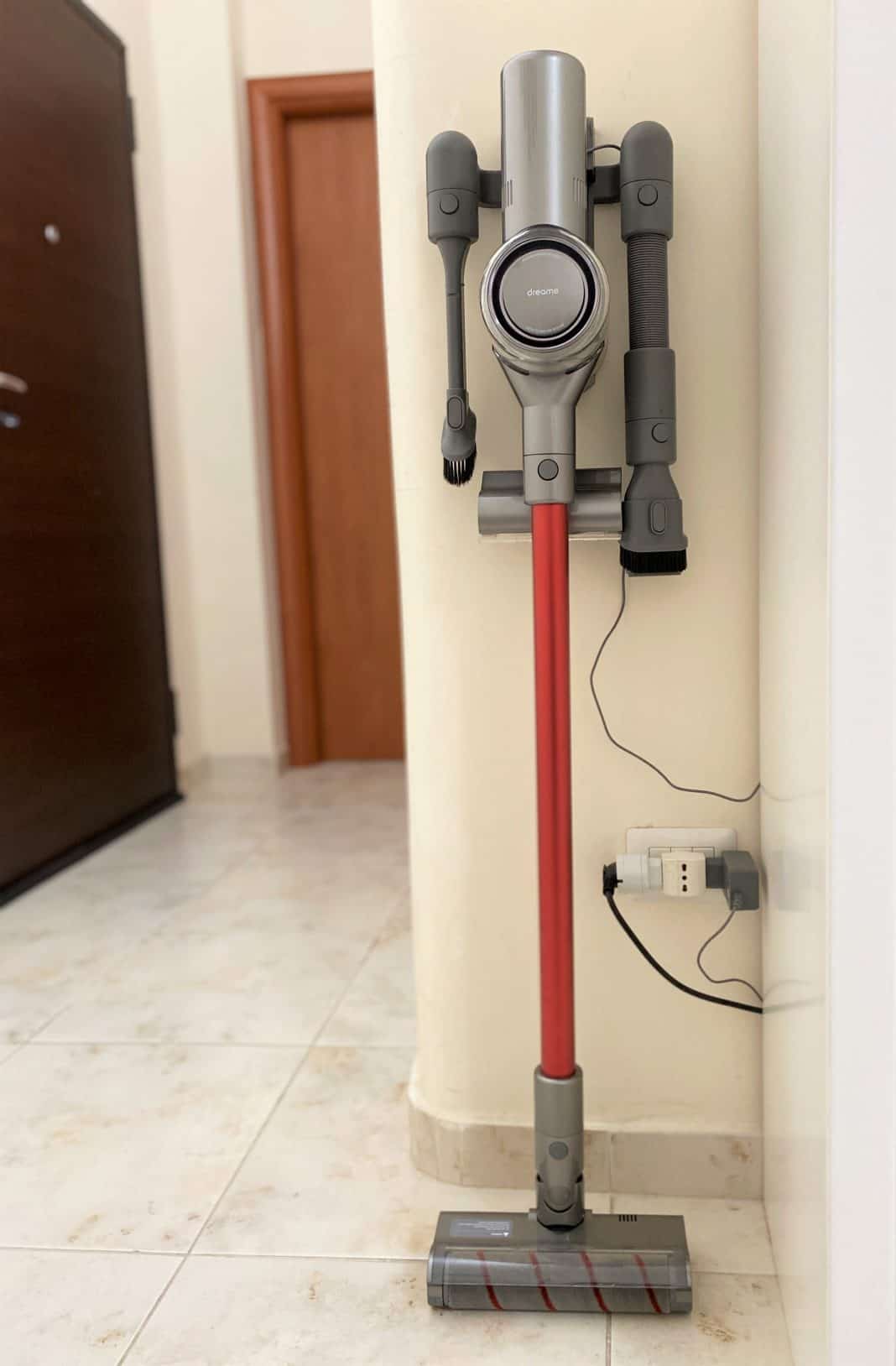 Recensione Aspirapolvere Xiaomi Dreame V11 meglio di Dyson