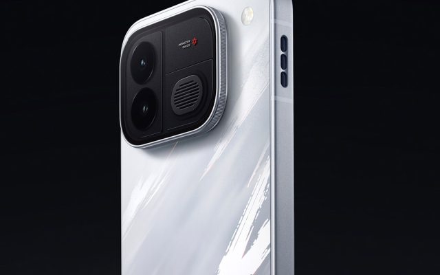 iQOO Neo12: il telefono gaming con batteria da 9000 mAh e ventola